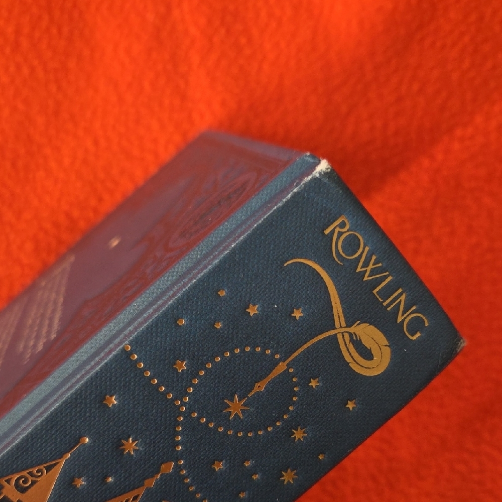 Harry Potter and the Prisoner of Azkaban Illustrated Book - Picture 2 of 6